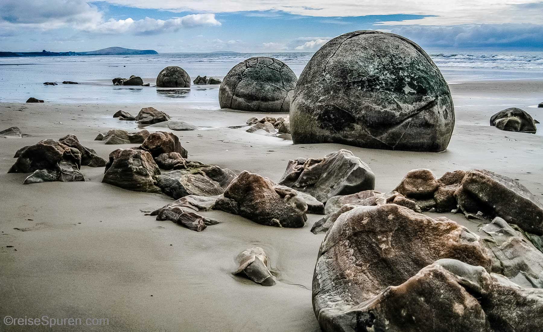 Moeraki Boulders
